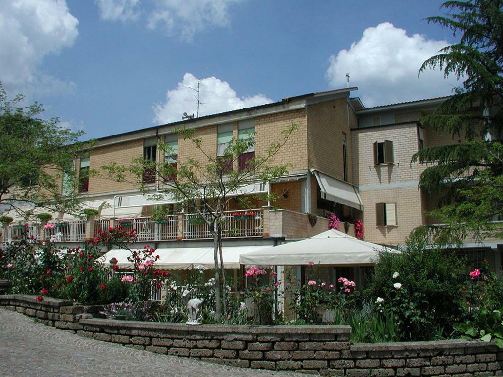 Oasi Di Pace Sutri Exterior foto